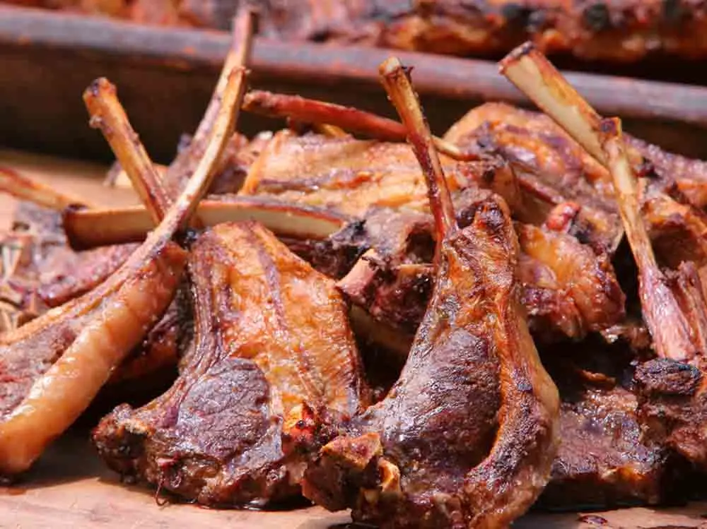 Chuletas de cordero a la brasa