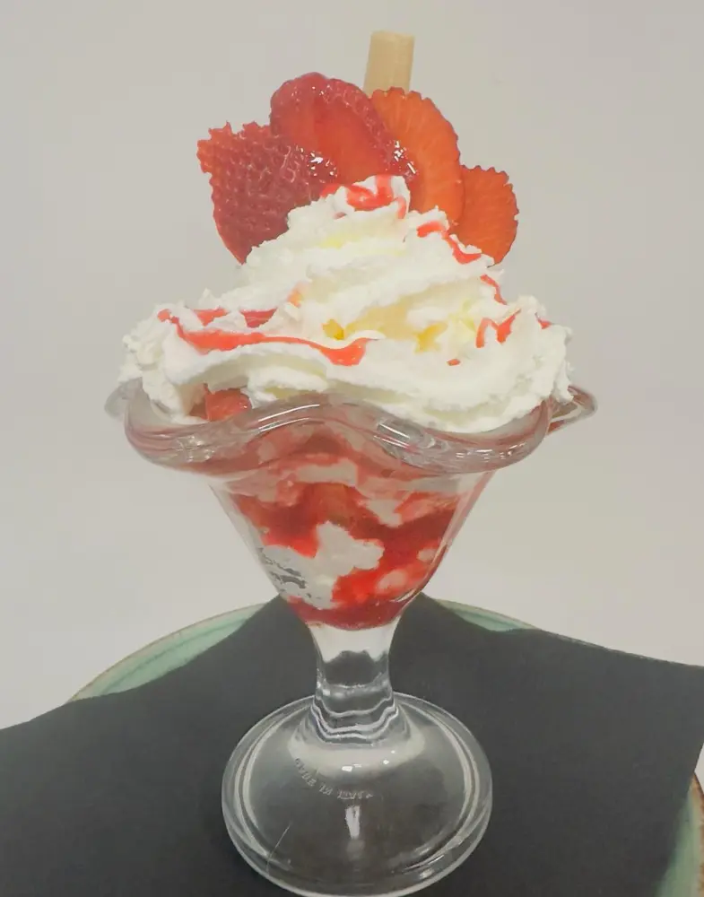 Fresas con helado de nata