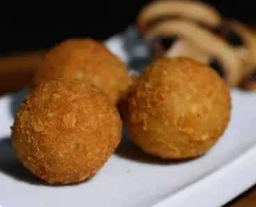 Croquetón carrillada y boletus