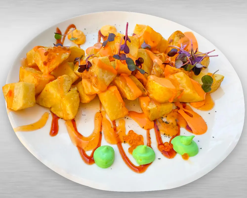 Patatas bravas triple cocción
